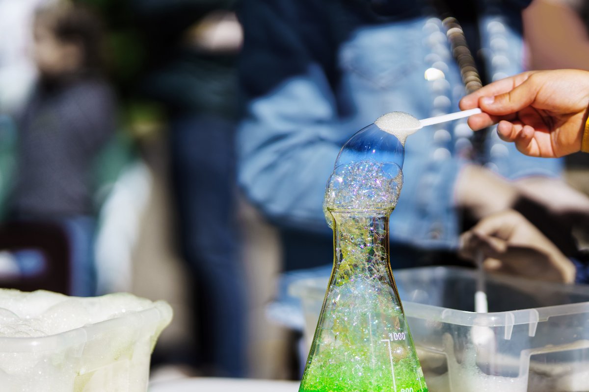 🔬CIÈNCIA ALS BARRIS arriba a Sant Miquel per gaudir de la ciència en família.

🌋 Jocs, experiments i reptes per conèixer els volcans!

📆 Dg 30/04 🕓 11 h
📍☀️ Davant del casal de Sant Miquel
📍☔ Casal de Sant Miquel
🎟 Activitat gratuïta

Més info:
➡️ espaicrater.com