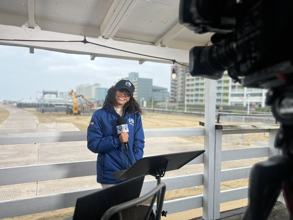 AesiaWAVY's tweet photo. Glad to see the sun is coming out for day 1 of SITW🌊 https://t.co/sNdAA7wzhg