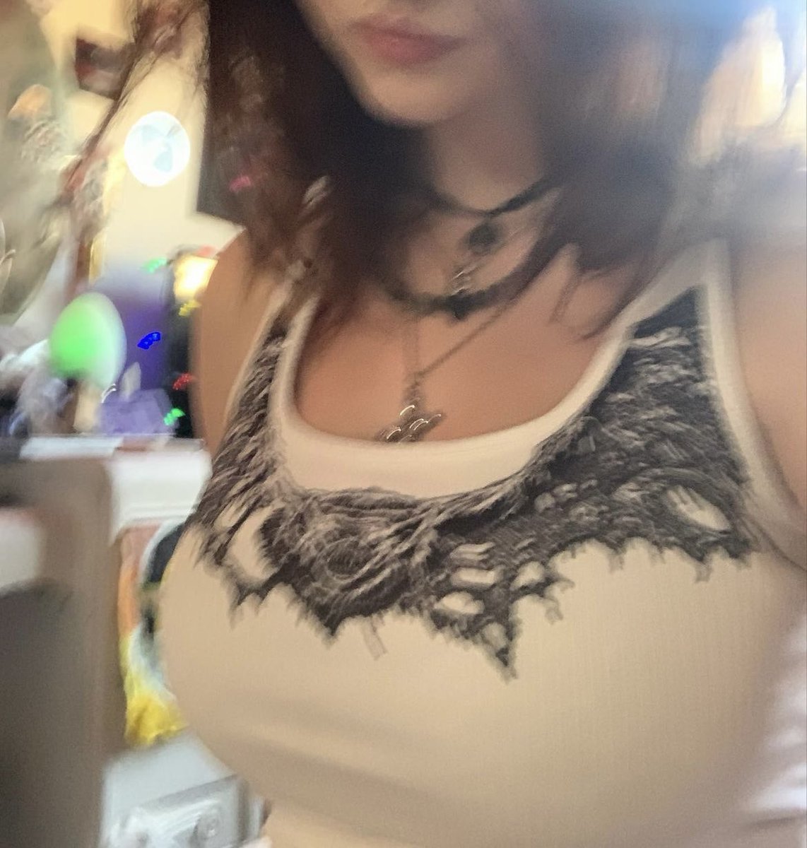 KiIl4Ari's tweet photo. Just showing off the outfit do you like it? 💞 
♡ + ↻ for mutuals 
#nsfwtw #nsfwtwt #alt #altgf https://t.co/8ht8WcpVst
