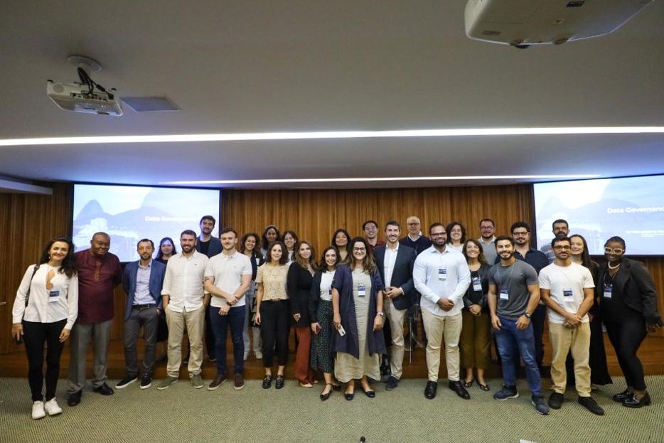 Lots of discussions on emerging economies' #dataprotection frameworks at the Data Governance School LatAm, today. 
We explored BRICS, India, China South Africa with <a href="/Snailattorneys/">Snail Attorneys Inc</a> <a href="/SmritiParsheera/">Smriti Parsheera</a> <a href="/weiwanglaw/">Wayne Wang</a> and analysed digital markets with <a href="/JusTechne/">Nicolo Zingales</a> cpdp.lat/ptbr-data-gove…