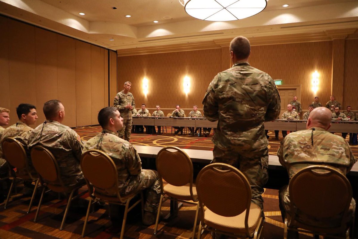 TNMilitaryDept's tweet photo. The Army Aviation Mission Solutions Summit took place this week in Nashville. General Daniel Hokanson, Chief of NGB and TN’s Adjutant General, Brig. Gen. Warner Ross participated in Q&As with Soldiers from TN’s 1-230th AHB.
#tennesseenationalguard #23Summit #nationalguard https://t.co/L6tWGrmHKh