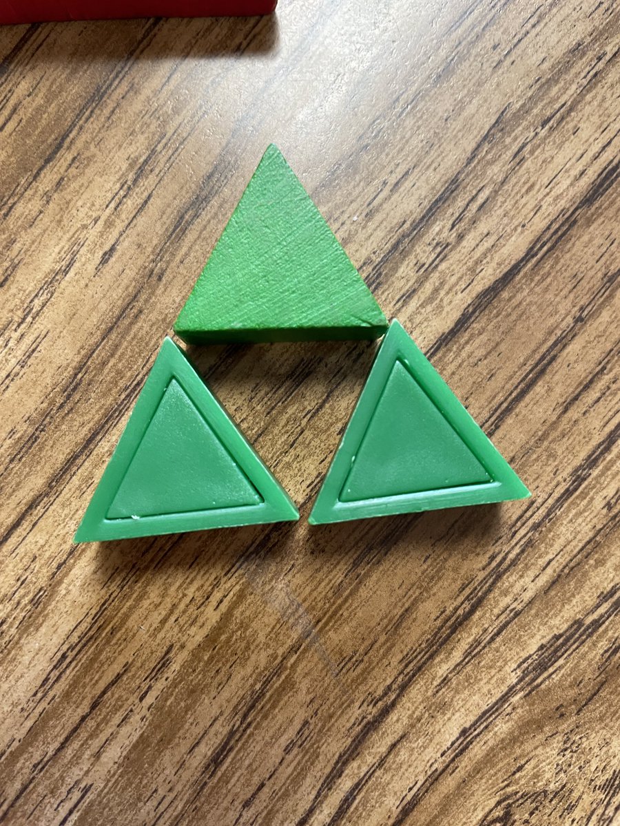 I have a first grader who is saying this is a triangle and I’m not sure why it’s NOT. How do you classify shapes with “holes?” Are those also sides? #mtbos <a href="/Trianglemancsd/">Christopher Danielson</a> you are clearly the triangle expert here.