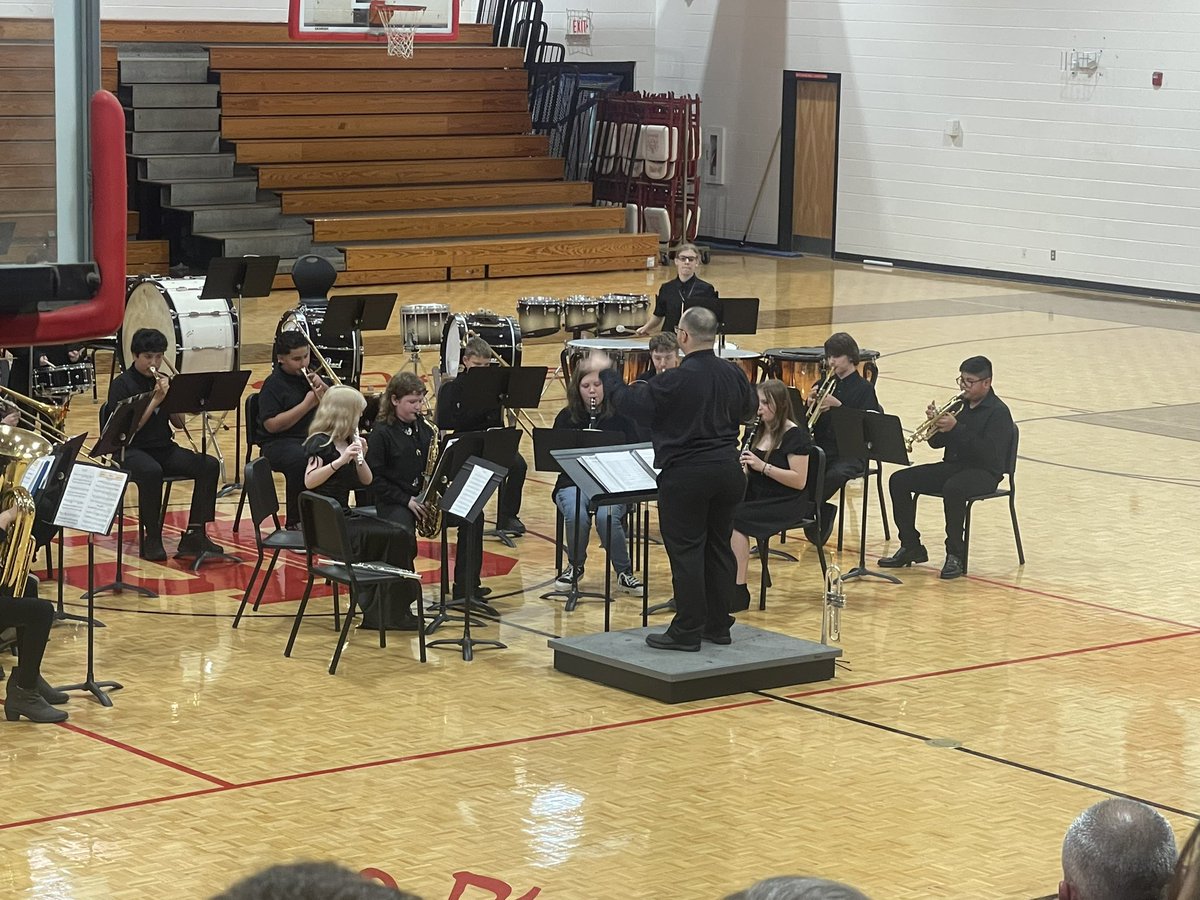 RCSTN_Fine_Arts's tweet photo. Great Night of the Arts last night at Jo Byrns High School.  Amazing things going on in the Cedar Hills/Adams area!  #RobCoArt, #RobCoMusic, #RobCoTheatre, #WeAreRCSTN https://t.co/6XjpEPgmLh