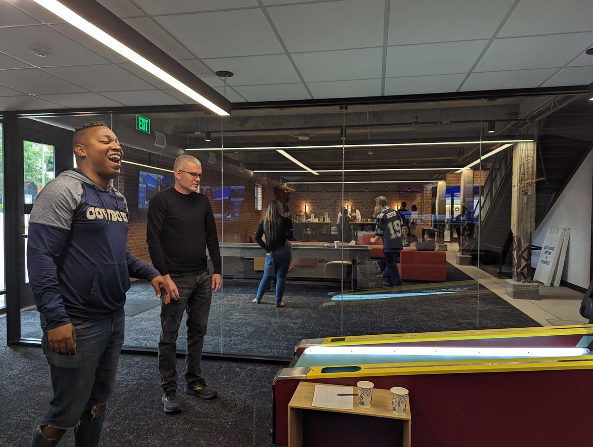 simpli_fi's tweet photo. Who's ready for the weekend? We love capping the week off with a weekly happy hour at our HQ in Fort Worth! #OneSimplifi https://t.co/pjawBNyRTU
