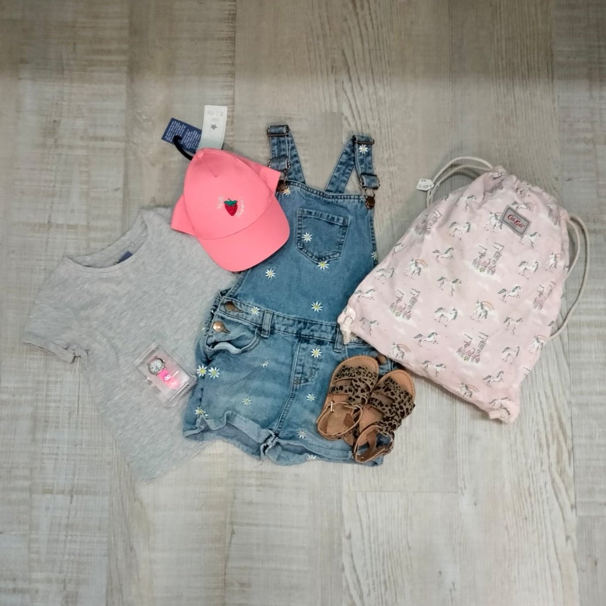 MindJesmond's tweet photo. Inspo needed to get the kids ready for the warmer weather? ☀️

Pop in and see what you can find - contribute to the fight for  mental health at the same time - score! ✅

See you soon! 💙

#mind #mindjesmond #jesmondmind #mymindshop #charity  #childrensclothing #fashion #outfit https://t.co/ODW5DSccp8