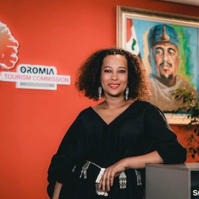 LeliseDuga's tweet photo. #NewProfilePic https://t.co/2Iyvxf3Xsg