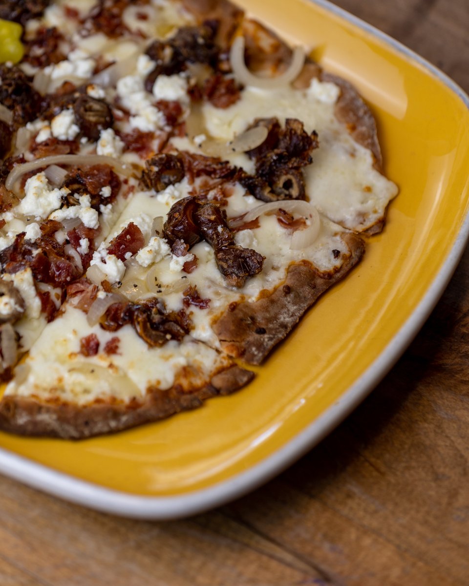 Mason_Houser's tweet photo. “It’s only during days that end with “y” that I eat pizza.”
-Honey, Goat and Bacon
Obed and Isaac's Microbrewery &amp; Eatery
#flatbread #foodie #food #foodporn #pizza #homemade #foodphotography #bread #foodstagram #instafood #vegan #delicious #dinner #yummy #foodblogger #healthyfood https://t.co/Qt6YS1j5wR