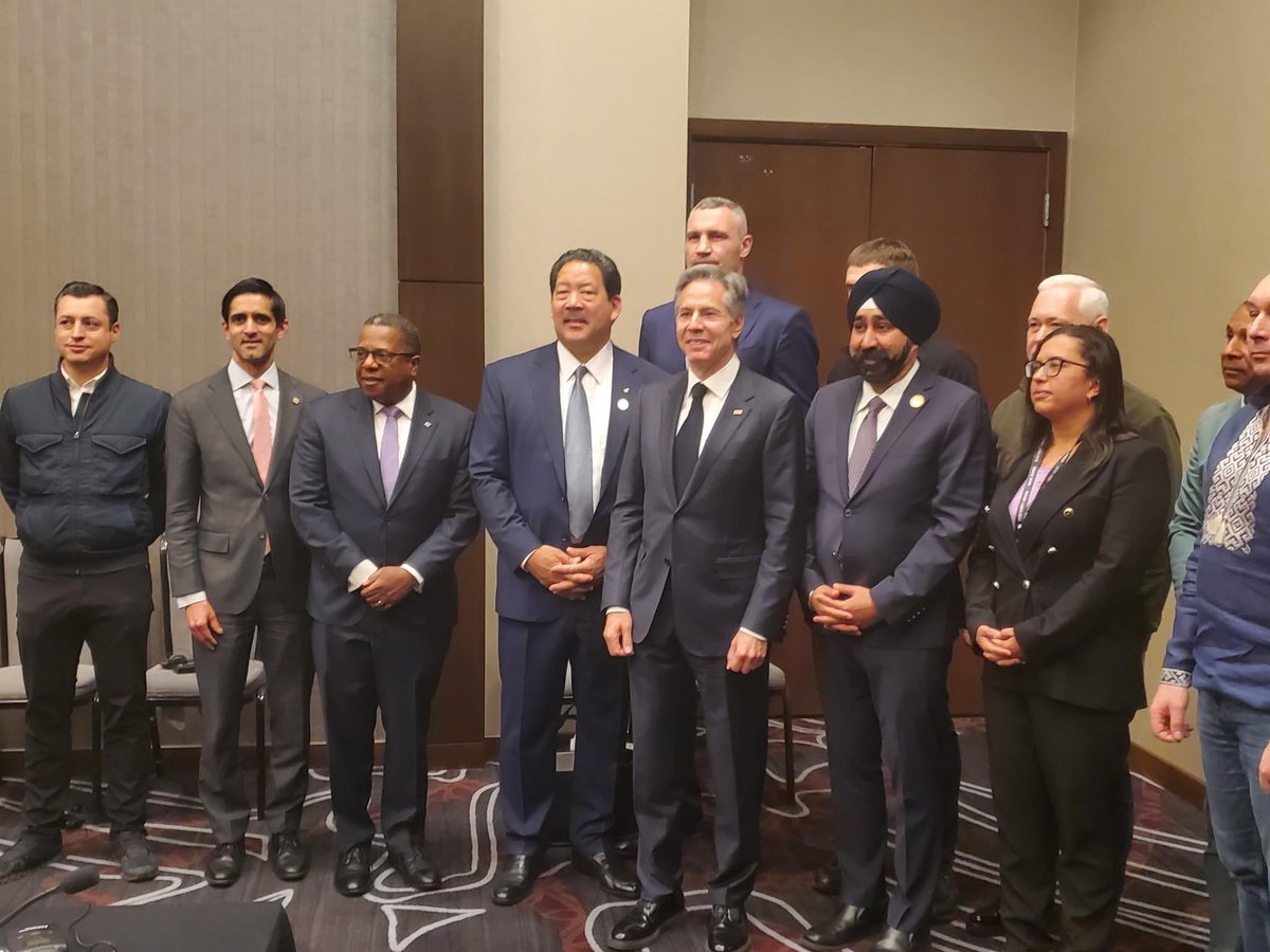 chicagosamir's tweet photo. Spent the morning with @SecBlinken and a delegation of US &amp; Ukrainian Mayors (including from our sister city Kyiv) where we discussed how we can deeper our support for #Ukraine. #Chicago will have some news soon on this… https://t.co/vXu8xw5jhG