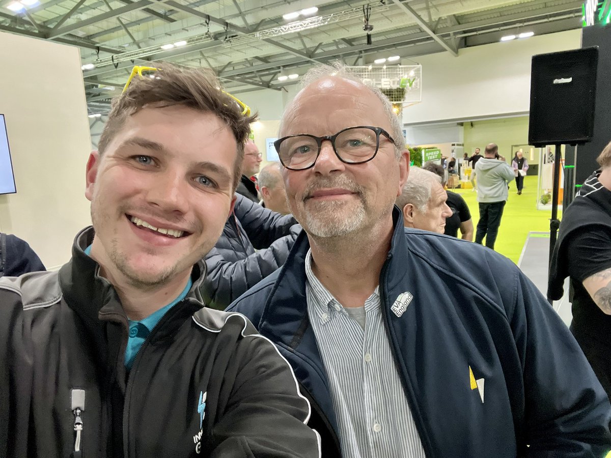 thats_dom's tweet photo. Was a fantastic experience meeting some of the Fully Charged Show Presenters in Farnborough today! These guys helped inspire me into a world of EV education, I can’t wait to learn as much as I can this weekend! @bobbyllew @JackScarlett17 @FullyChargedShw https://t.co/3H2RpKQfit