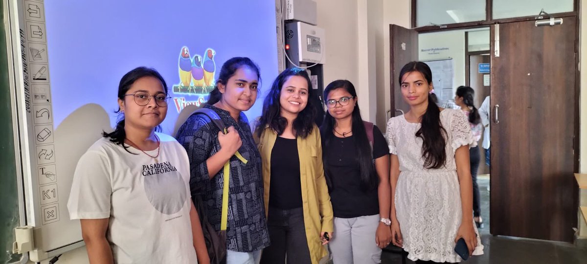 Zebra_Cullin's tweet image. A bright and satisfactory day at @CUSBofficial my alma mater! Had so much fun discussing science and career paths with young minds at alumni talk and interactive session. #feelingrevived 
@jawaidahsan6 you are a great mentor! Keep inspiring students.