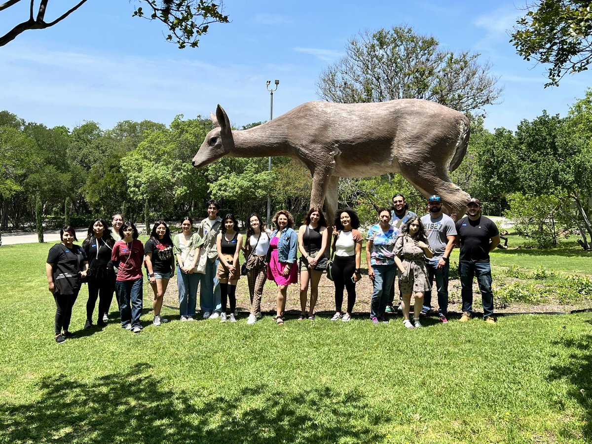 castsailmars's tweet photo. SISD Art teachers in San Antonio this morning visiting the McNay Art Museum with our State VASE Art students 😸🎨 #stateVASE2023 @Eastlake_HS @EastlakeStuCo @gbrasg @eromero915 @SISD_FineArts @MJones_ADM https://t.co/Gx2jdbLvRB