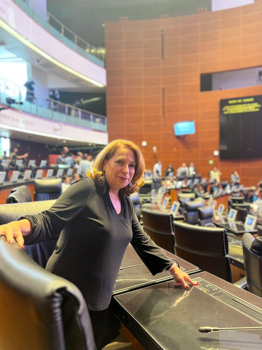 Bertha Caraveo (@caraveobertha) on Twitter photo Aunque los Prianistas no quieran trabajar, aquí estamos los <a href="/MorenaSenadores/">Senadores Morena</a> listos para sacar los pendientes legislativos que requiere el país.
¡Buenos días! ☀️😎 Aunque los Prianistas no quieran trabajar, aquí estamos los <a href="/MorenaSenadores/">Senadores Morena</a> listos para sacar los pendientes legislativos que requiere el país.
¡Buenos días! ☀️😎