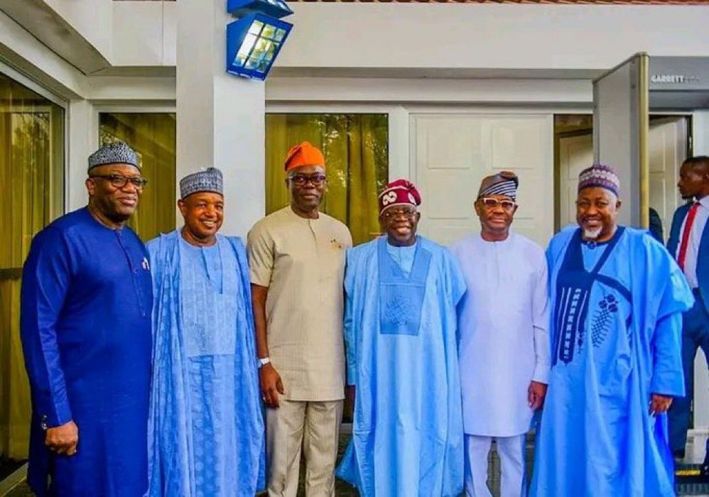 whitenigerian's tweet photo. When I said Tinubu should open a school of politics for the youths this is part of the reason why. Who else can pull something like this? ✌️ https://t.co/YQpj6QbgvO