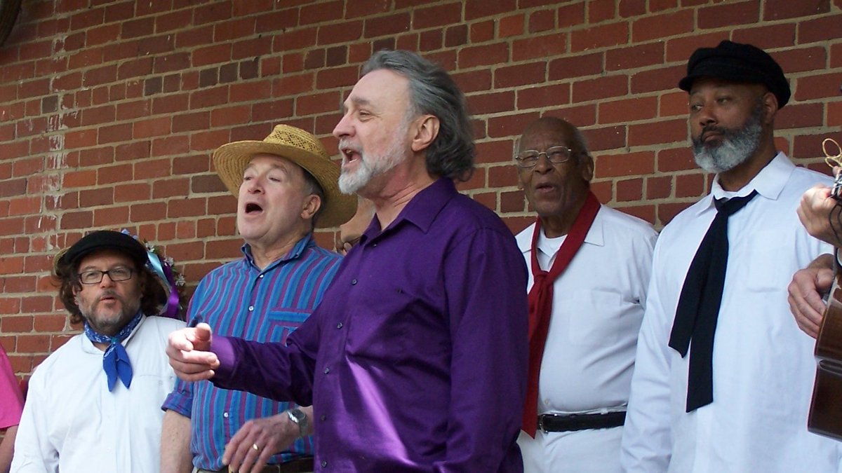 Now hear this! The weather should be clearing up Saturday to allow for smooth sailing/singing for Spring Revels at <a href="/glenechopark/">Glen Echo Park</a>, including pop-up performances like this one from <a href="/revelsdc/">Washington Revels</a>'s Maritime Voices at last year's celebration. Find out more here:
revelsdc.org/2023/apr29-spr…