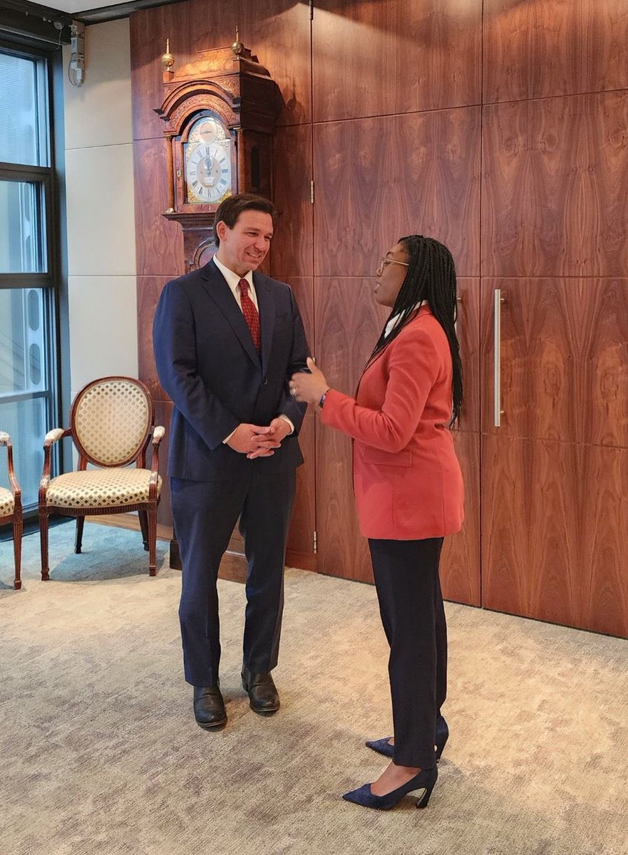 Delighted to meet <a href="/GovRonDeSantis/">Ron DeSantis</a> in London as part of his trade mission. The UK is:
💸 No1 for FDI in Florida by jobs created
📦 Florida’s 4th largest export market
🤝 Collaborating in sectors incl. services and tech
Thank you to <a href="/LloydsofLondon/">Lloyd's</a> and <a href="/BritAmBusiness/">BritishAmerican Business</a> for hosting.