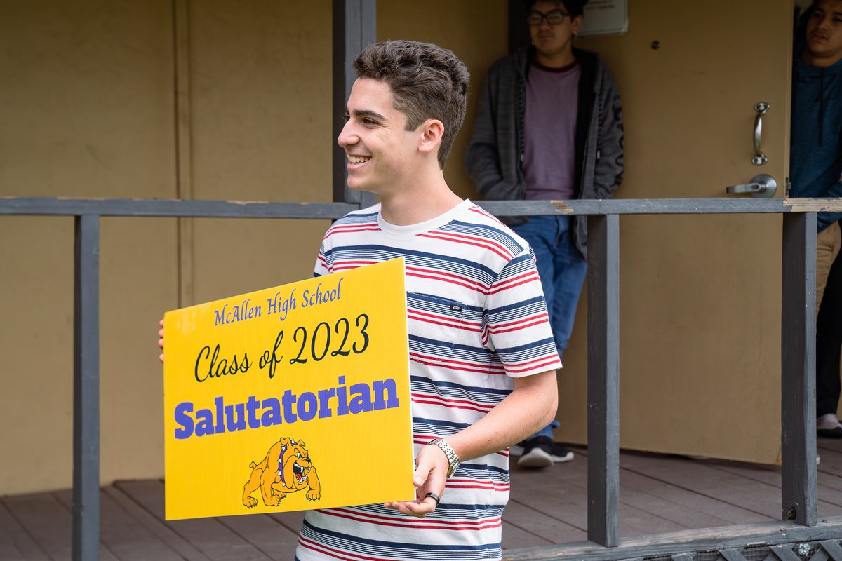 McAllenISD's tweet photo. McHi Valedictorian, Alberto Villarreal-Canales and Salutatorian, Jake Fallek π
Join us in congratulating our top 2 Bulldogs!
#McAllenISD #DistrictOfChampions #GreatnessStartsHere #McHi #Valedictorian #Salutatorian https://t.co/TGJQz9Qj7H