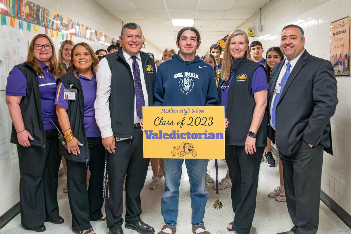 McAllenISD's tweet photo. McHi Valedictorian, Alberto Villarreal-Canales and Salutatorian, Jake Fallek π
Join us in congratulating our top 2 Bulldogs!
#McAllenISD #DistrictOfChampions #GreatnessStartsHere #McHi #Valedictorian #Salutatorian https://t.co/TGJQz9Qj7H