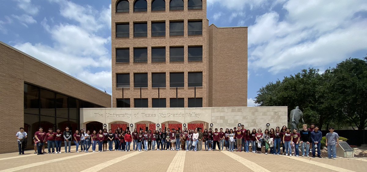 MissThomae's tweet photo. Distinguished Academic Scholars toured the UTRGV-Edinburg campus today 
@LFUCounselors @LFUnited 
#iteachlfu #collegeready https://t.co/jEbLsT25rA