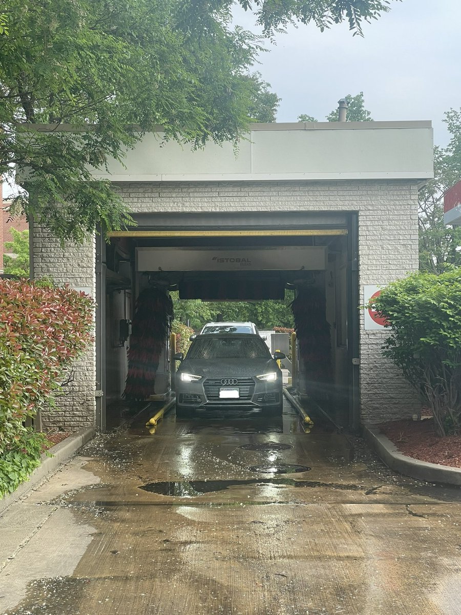 RosslynAutoSpa's tweet image. Another Audi in me, yesterday was a dream 💭

#Audi 
#carwash 
#autospa
#dreamy