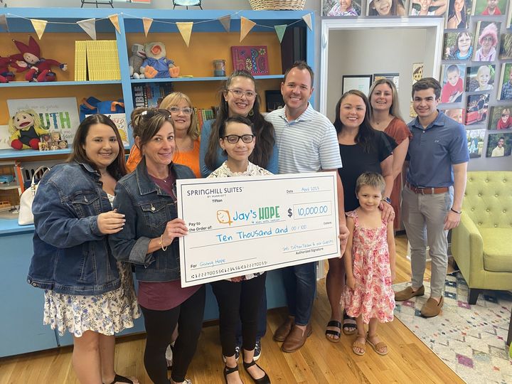 Stafford_Prop's tweet image. Earlier this week John Alec McKinnon presented @JaysHOPE1 with a check for $10K on behalf of the Stafford-owned #SpringHillSuites in #TiftonGA. The money was raised via donations from hotel associates and guests alike. #linkinprofile for the full story #ourpeoplemakeusgreat