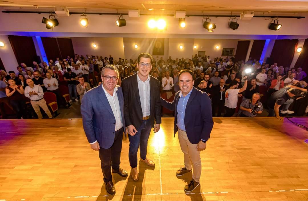 pp_polop's tweet photo. GRACIAS 💙 Multitudinaria acogida. 300 personas arropan a @susmozas en la presentación de la Candidatura para las elecciones municipales 2023 🗳️

#JoséLuisAlcalde #ACTIVAPOLOP #POLOP2023 #Polop #Xirles #LaAlberca #PAU1 https://t.co/MNnXikEuyy