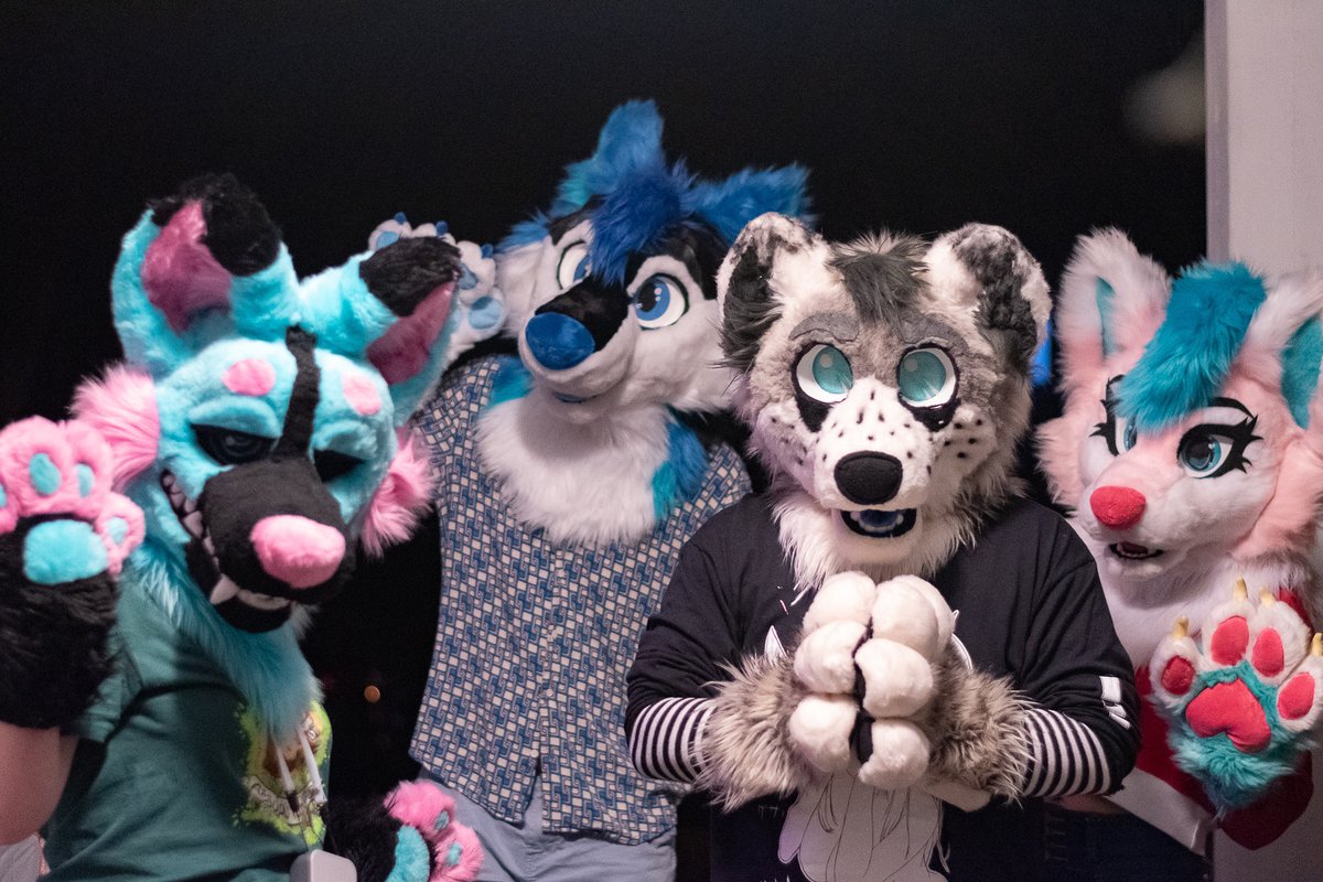WoofWisc's tweet photo. Stressed out with finals? We've got you covered! Kickback with your fellow club members this Saturday at our end-of-semester party.

When:
🕖7:00 pm - 12:00 am

Where:
The Furry House

NO COVER

More details located in the Discord event thread. https://t.co/duEczw3ae6