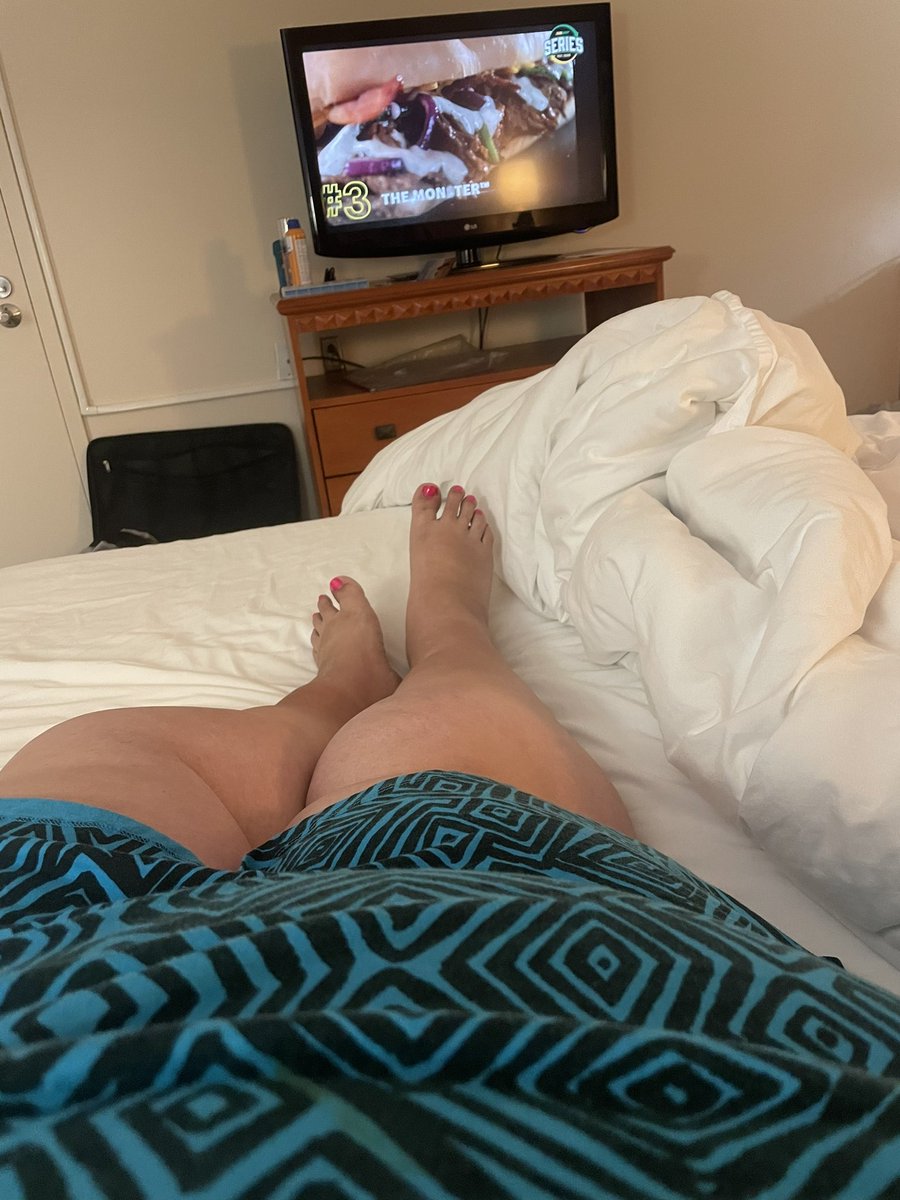 PrettyGirlGina's tweet photo. Quick relax sesh before Queen Latrice this evening!! 

Eeeee!!! @LatriceRoyale https://t.co/ey9UKeyqYL