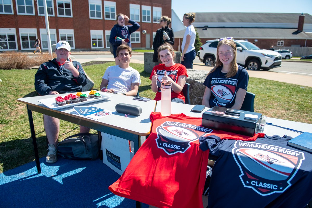 kingsedgehill's tweet photo. The Highlanders Rugby Classic is officially underway! Stop by our merch table to grab your Highlanders Rugby Classic shirt before they're all gone! $25 cash or tap payment available.
#kesstudentlife #rugby #onefifteen #ruckandroll https://t.co/k8bvK3GPZF