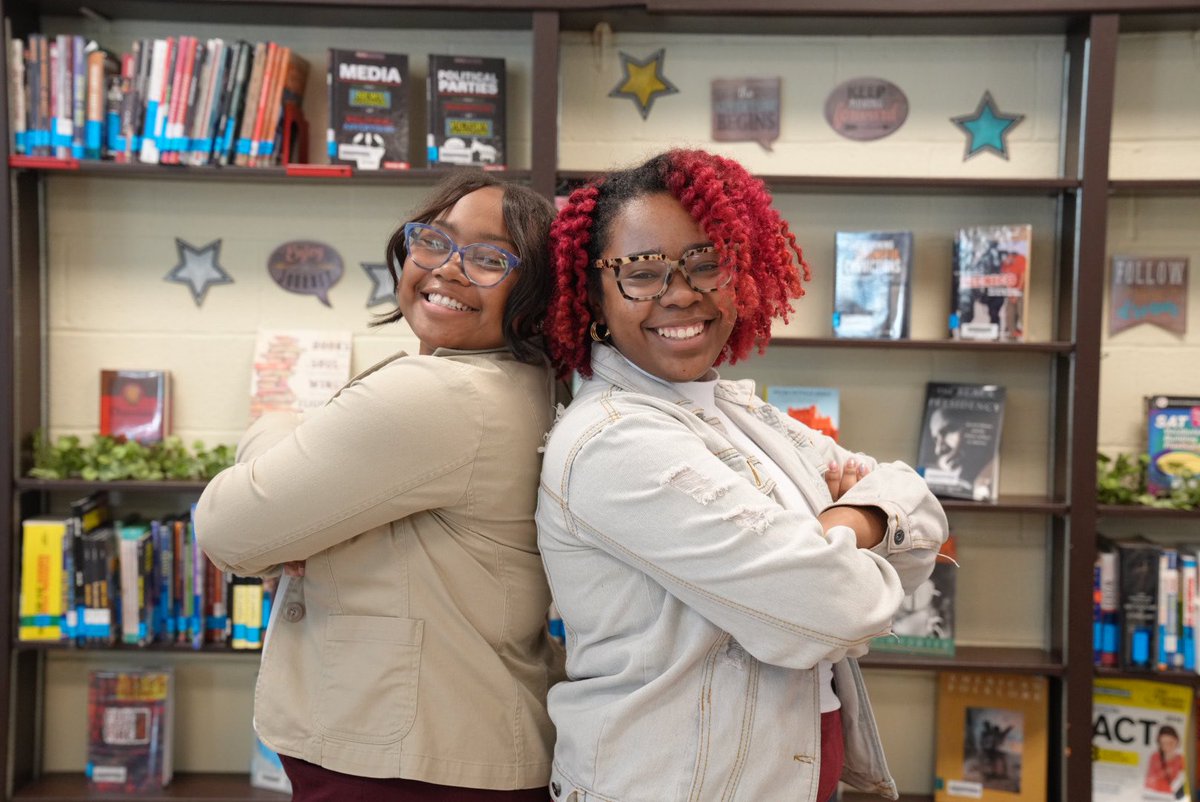 MSCSK12's tweet photo. Congrats to Kenedi Garrett &amp; Laniah Bowdery from @MemphisMCHS &amp; Rachel Bonner from Hamilton HS for earning The Gates Scholarship! This is a monumental achievement &amp; recognition of their hard work &amp; dedication!
🔗 https://t.co/uNMsnxus9V https://t.co/GTslkdlfYZ