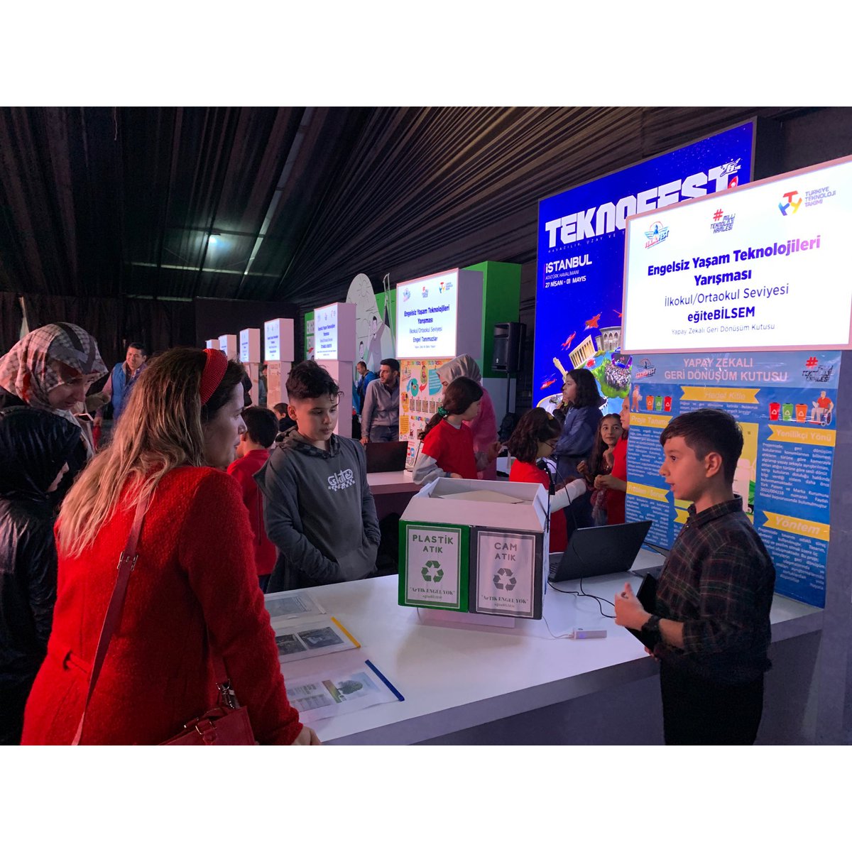 BilsemSiverek's tweet photo. Dünya’nın en büyük teknoloji yarışması TEKNOFEST’in, Engelsiz Yaşam Teknolojileri Kategorisinde 26147 proje arasından Türkiye Finalinde bizleri İstanbul’da temsil eden eğiteBİLSEM takımımızın danışmanı Tufan KOÇAK’ı ve öğrencisi E.Miraç HELALOĞLU’na yürekten başarılar diliyoruz🇹🇷 https://t.co/R6s1p21cZt