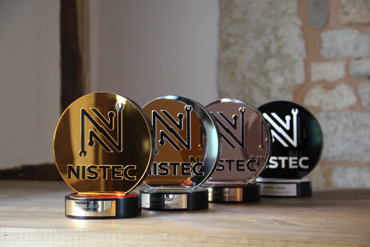 BagnostCreation's tweet photo. Pour Nistec, le concours des mécaniciens Nissan, l'atelier est très heureux d'avoir conçu ces awards sous différentes déclinaisons or, argent, cuivre et noir.
Pour toutes demandes, contacter l'Atelier Bagnost Paris-Deauville #nissan #nistec 
=>  📷 https://t.co/aKNgd6Fn41 https://t.co/VFGrVI6qhA