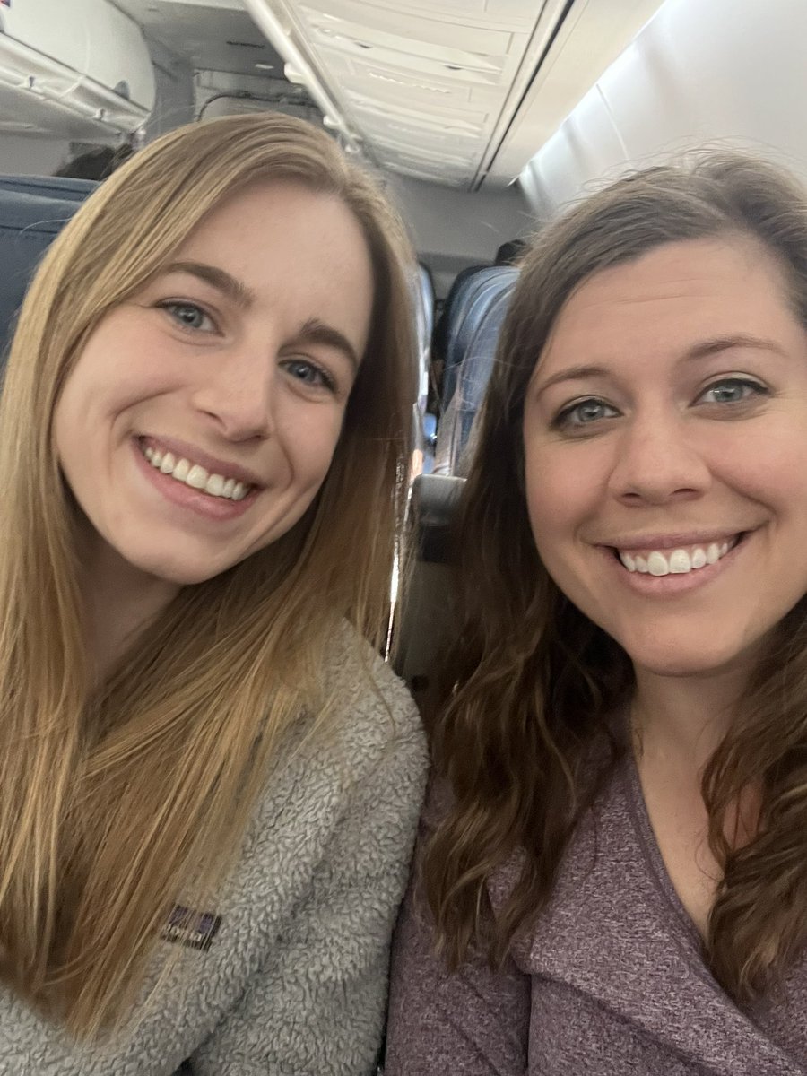 The rest of the #UroGator gang is Chicago bound for #AUA2023! <a href="/EubankMiranda/">Miranda Eubank</a> #PGY2Crew