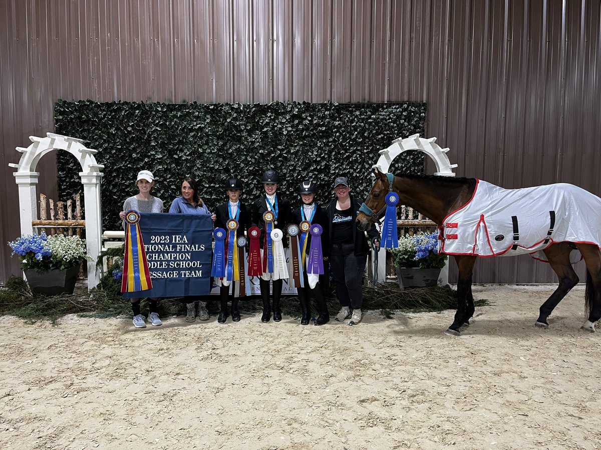 RIPcastleByers's tweet photo. Doesn’t get much better than NATIONAL CHAMPIONS! A lot of grit and determination ended in a well-earned 1st place at the #IEA #equestrian middle school finals! So proud of this team! #horseriding #dressage #tryon #tryonequestrian https://t.co/1iase48TK4