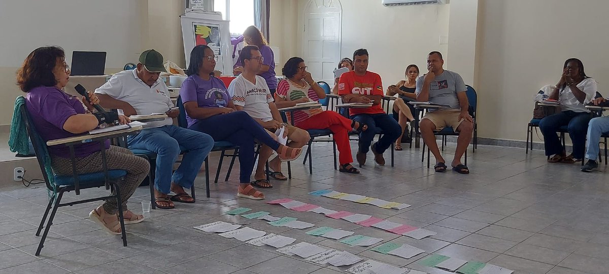 QuitriaDaSilva8's tweet photo. Formação Da cut escola nordeste https://t.co/9j7ovlfyhl