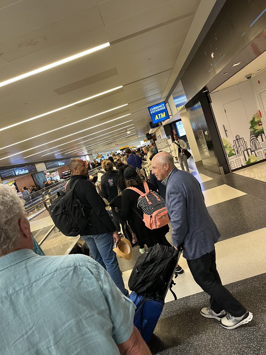 Talk2Shell's tweet image. I’ve had the Delta AMEX card since 2018 and for the first time understand all the noise about the @Delta SkyClub waits. Over an hour wait for the Club at @JFKairport but kudos to Delta staff for handling the high demand with transparency. Worth the wait to work in a quiet space.