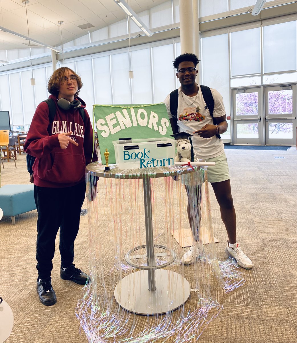 SENIORS: Returning library books looks like a a party! 

Make sure to go through car trunks, backpacks, and bedroom bookshelves to find all those library books this weekend! <a href="/bvlibraries/">BV LibraryMedia</a>