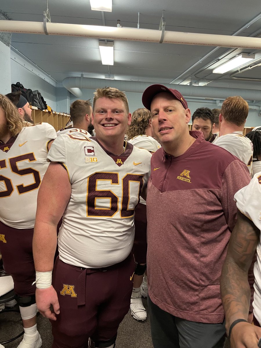 Callybrian's tweet photo. I’m so excited for @jmschmitz1999 as he begins his @NFL 🏈 career with the @Giants I couldn’t be prouder of such an outstanding young man. The Giants got 1 of a kind! JMS has earned everything he has gotten! It was a pleasure to coach you! #LPLMovers #RTB 🚣#SkiUMah 〽️ https://t.co/lqEY7XpBTM