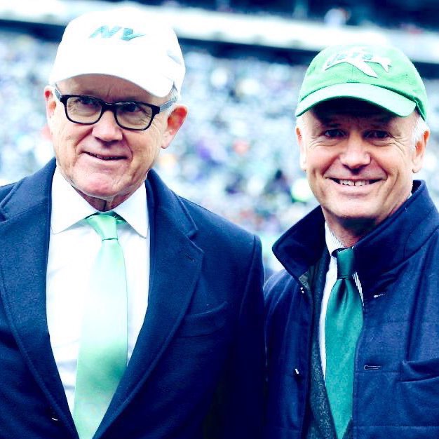 RealJohnnyJets's tweet photo. So the #Jets basically traded #TylerLinderbaum and #BrianBranch for #JermaineJohnson and #JoeTippmann.
#JetsFreeTwitter
#FireGase https://t.co/eF5BGTJ0pC