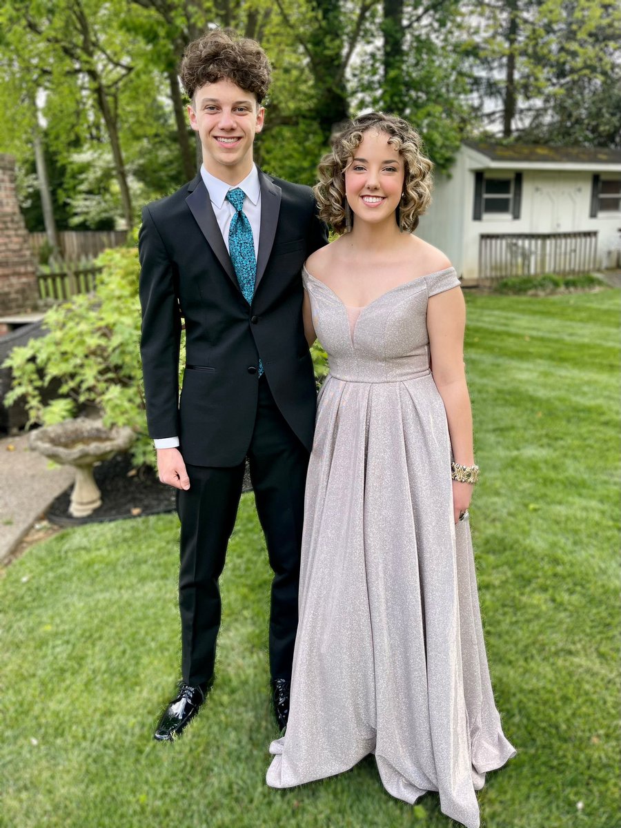 Prom night for John and Anna💙💛
