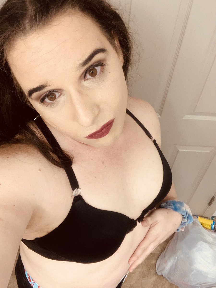 TsNewThings's tweet photo. Are you wit dis shit or nah
#tgirl #trans #757 #757babe #canyouhandle https://t.co/k6LcICq1KB