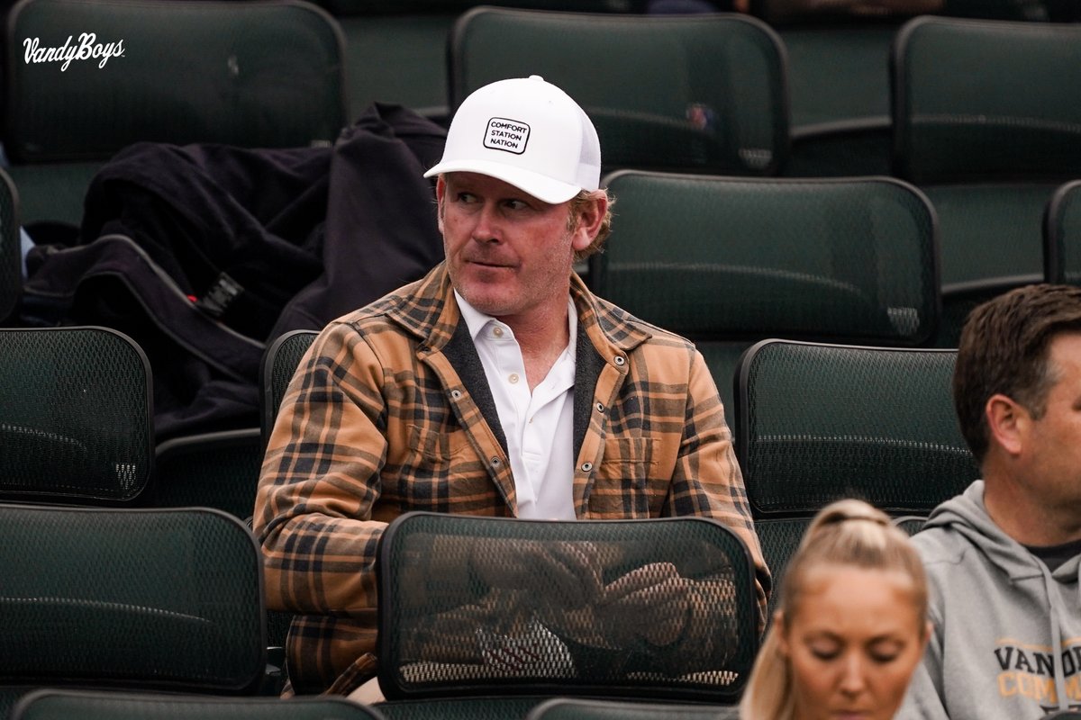 VandyBoys's tweet photo. We see a familiar face in the stands tonight 👀

@BrandtSnedeker  👋

#VandyBoys | #AnchorDown https://t.co/zycpyDET1C