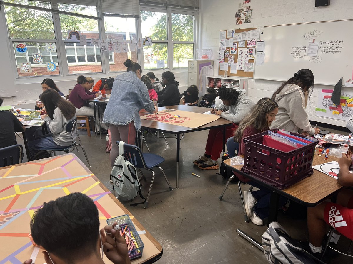 Sarah Dellinger tweet media