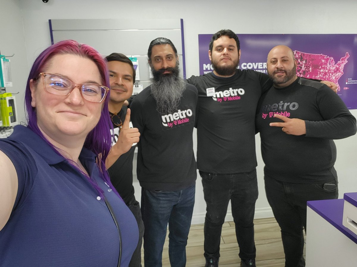 Laura Gold (@swlauragold) on Twitter photo Flashback to visits with 2 amazing RDMs Frank and Jennifer we visited must win doors, spoke with dealer owners and DMs, and gained commitments from all.Time to see PHP and Revenue rise 🤩 <a href="/ErikSodik/">Erik Sodik</a> <a href="/DawnClarkDC/">Dawn DC Clark</a> <a href="/TonyThaiSoCal/">Tony Thai</a> <a href="/5GReyes/">Gary Reyes</a> <a href="/AlVasquez14/">Al Vasquez</a> <a href="/jamie_woodruff9/">Jamie Woodruff</a> Flashback to visits with 2 amazing RDMs Frank and Jennifer we visited must win doors, spoke with dealer owners and DMs, and gained commitments from all.Time to see PHP and Revenue rise 🤩 <a href="/ErikSodik/">Erik Sodik</a> <a href="/DawnClarkDC/">Dawn DC Clark</a> <a href="/TonyThaiSoCal/">Tony Thai</a> <a href="/5GReyes/">Gary Reyes</a> <a href="/AlVasquez14/">Al Vasquez</a> <a href="/jamie_woodruff9/">Jamie Woodruff</a>