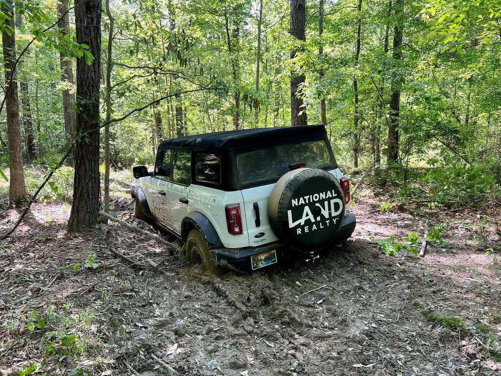 Be careful letting @tgleatherbury drive your ride 😂… Thanks to @mitchelljoneslandagent &amp; Jason Abrams for the assist getting out and lots of color commentary. It takes a village (to get out). instagr.am/p/CrmWJ7VsgH9/