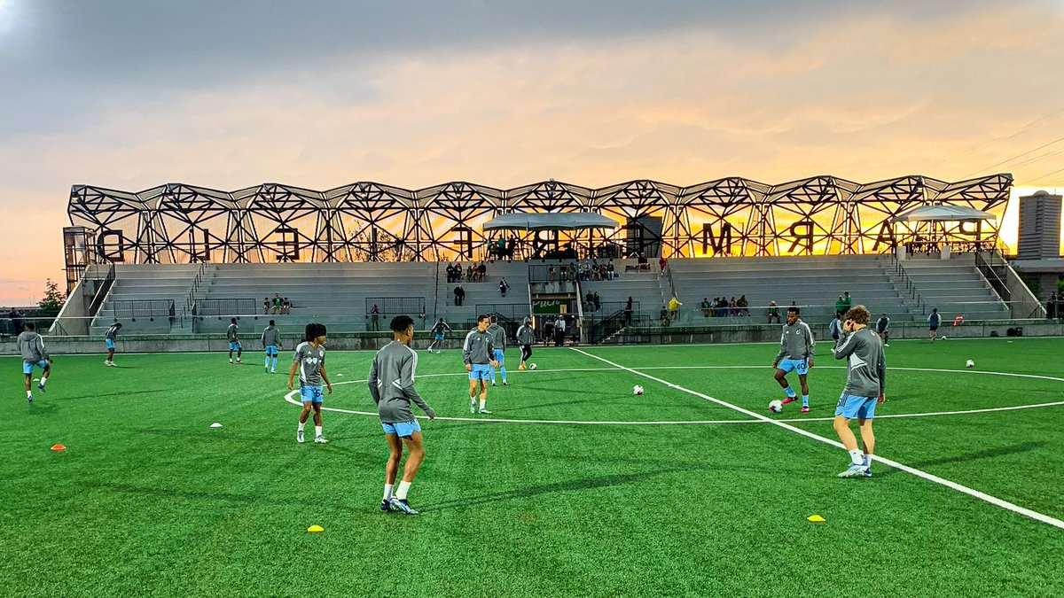 mnufc2's tweet photo. Warmups with a view 🌅 https://t.co/kaBje2Yp6w