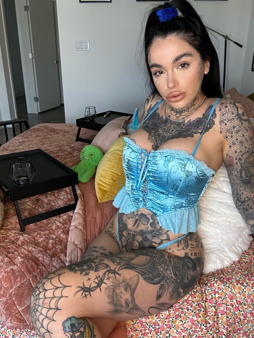 Play w/me 🦋 https://t.co/hAKGXgfFhA