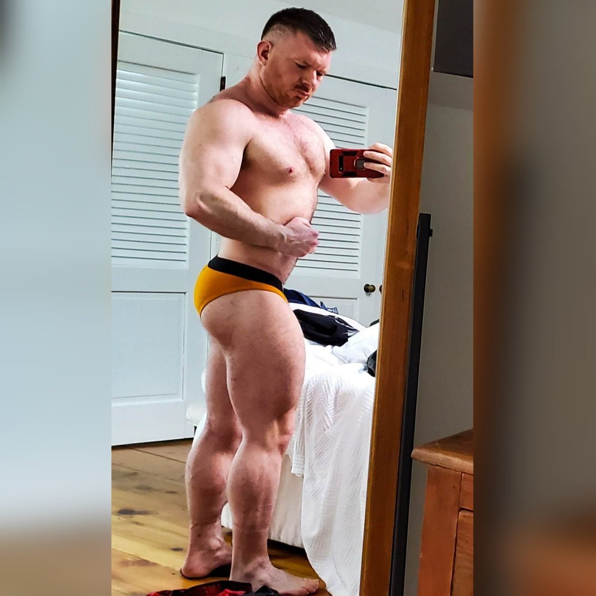 hellfurian666's tweet photo. Getting ready for the first day in The Hamptons! This place is gorgeous!
#ironwitch #muscular #muscles #musclewitch #gaymuscle #witchking #biglegs https://t.co/pOyzWRcitO