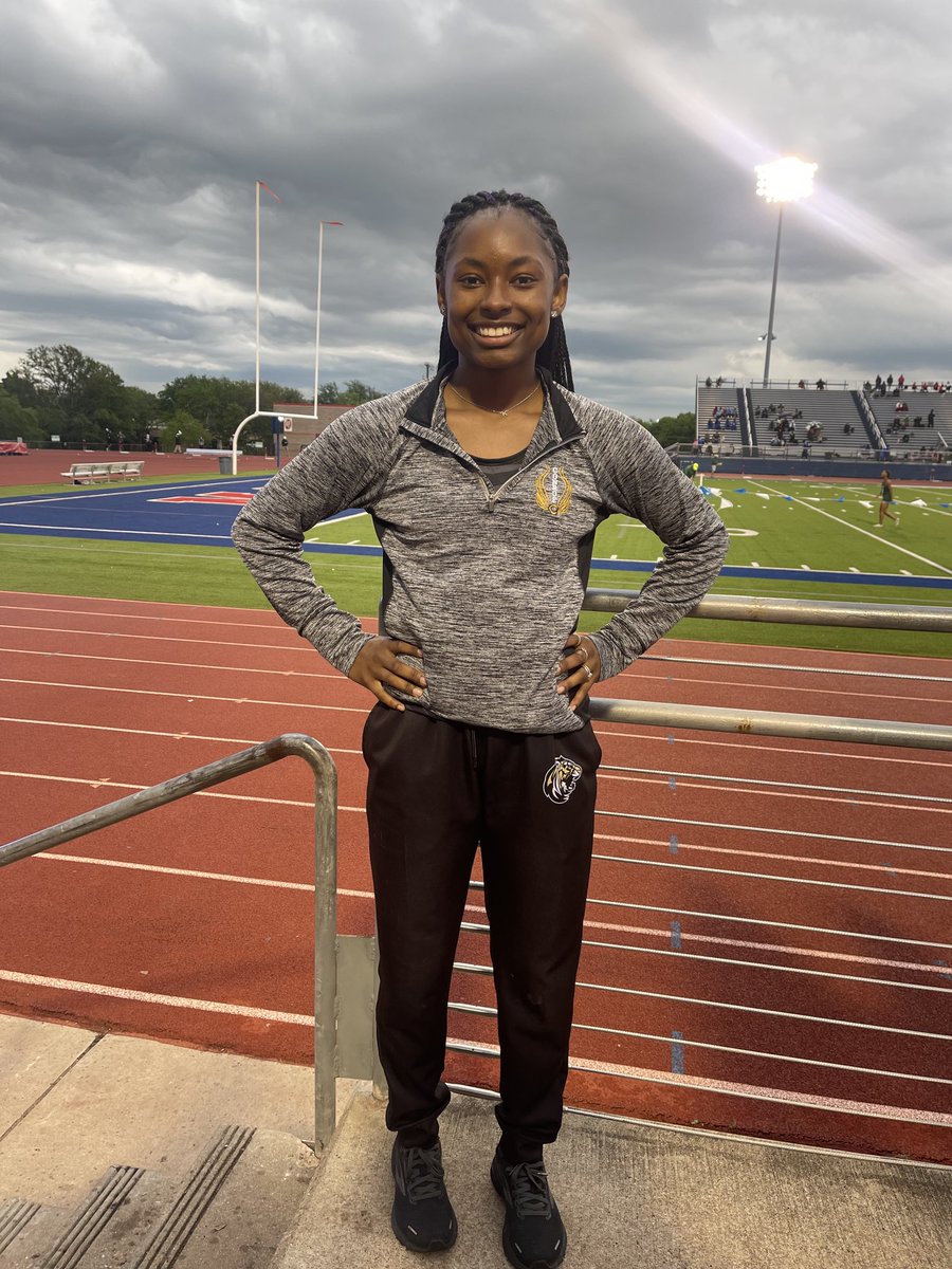 Congrats to ⁦<a href="/kaderria/">kaderria Hobbs</a>⁩ for advancing to the Finals in 300H at the Region 2 Track Meet. #sicemtigers ⁦<a href="/CoachHardeman/">Cedric Hardeman</a>⁩ ⁦<a href="/Tasha_Smith78/">Tasha Smith</a>⁩  ⁦<a href="/Conroeathletics/">ConroeHigh Athletics</a>⁩