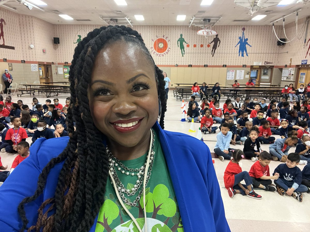 PrincipalMboma's tweet photo. The rain couldn’t stop us from having an amazing Arbor Day at the KEY! All of our Green initiatives for the day were phenomenal and our student talent was second to none. 

Let’s GO eagles! @pgcps https://t.co/MrsniDJG01