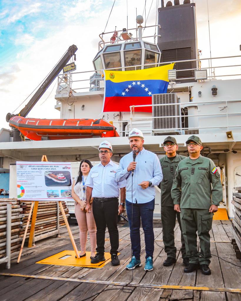 NicolasMaduro's tweet photo. En un acto de justicia y convencidos que estamos del lado correcto de la historia, entregamos en los estados Miranda, Anzoátegui y Nueva Esparta, bienes incautados a las mafias de la corrupción. Todos los recursos recuperados irán al servicio social del pueblo venezolano. https://t.co/51eohfbwTP
